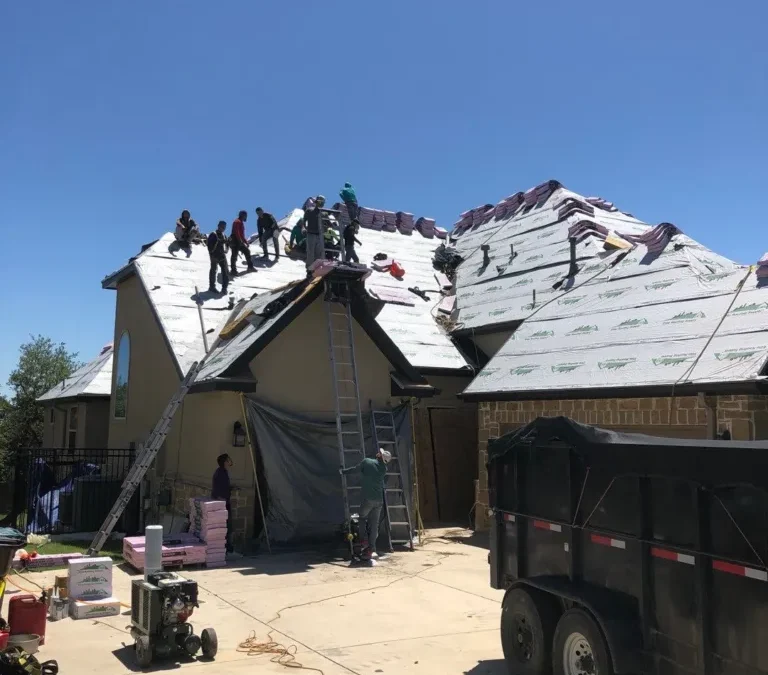 5 Signs of a Reliable Roofing Contractor After a Texas Storm